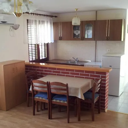 아파트 Kendel 2 *